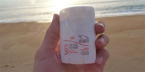 crème solaire surfeur.